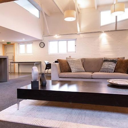 True New York Style Newmarket Loft Apartment 奥克兰 外观 照片