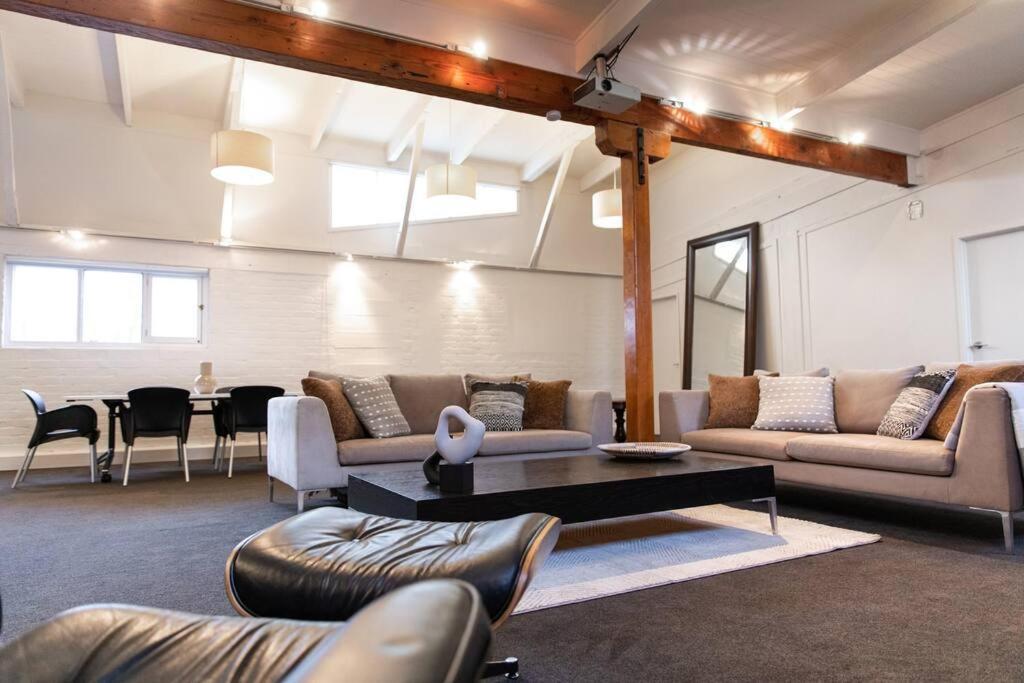 True New York Style Newmarket Loft Apartment 奥克兰 外观 照片